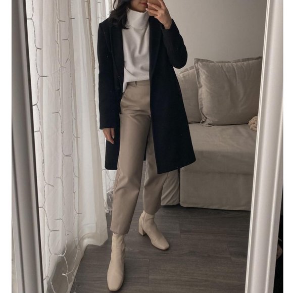 Aritzia Pants - Aritzia Babaton Command Pant High Rise Straight Leg Trousers Faux Leather Disco